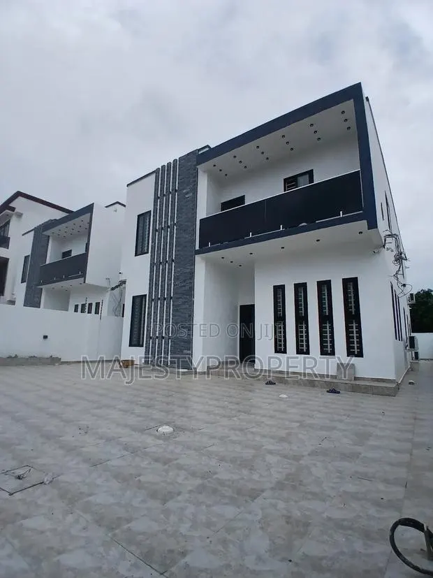 4bdrm House in East Legon Ogbojo, American House for sale · Photo 1