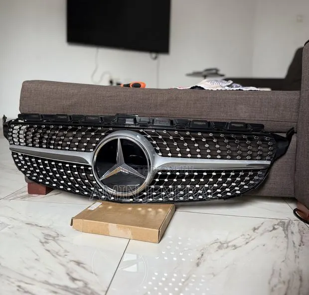 C300 Diamond Grilles · Photo 1