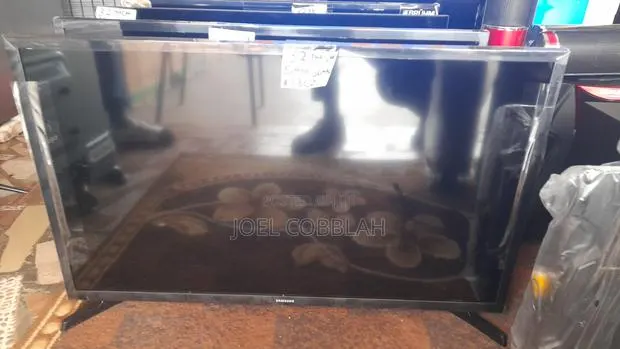 ASANO 32 Inches Digital Satellite TV · Photo 1
