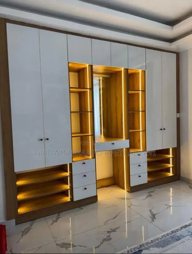 Wardrobes Laminate Available · Photo 1