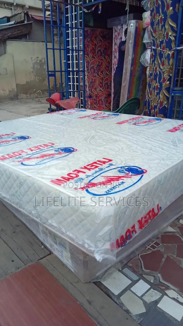 #Soft 12" King Size Mattress - Latex Standard Density · Photo 1