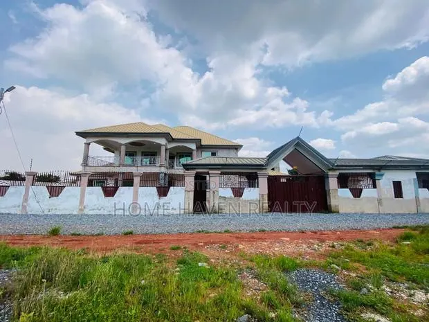 10bdrm House in Tema Afienya, for rent · Photo 1