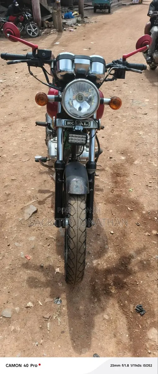 Royal Motorcycle 2025 Red · Photo 1