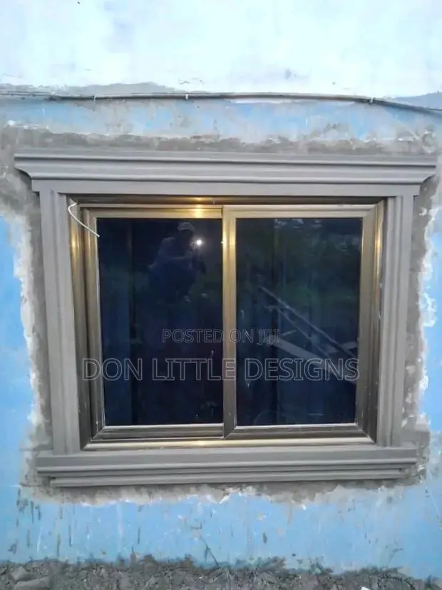 Widows, Pillar and Corner · Photo 1