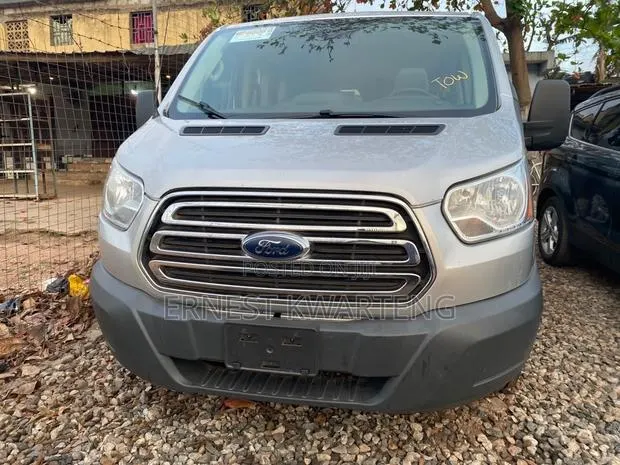 Ford Transit 2018 Grey · Photo 1