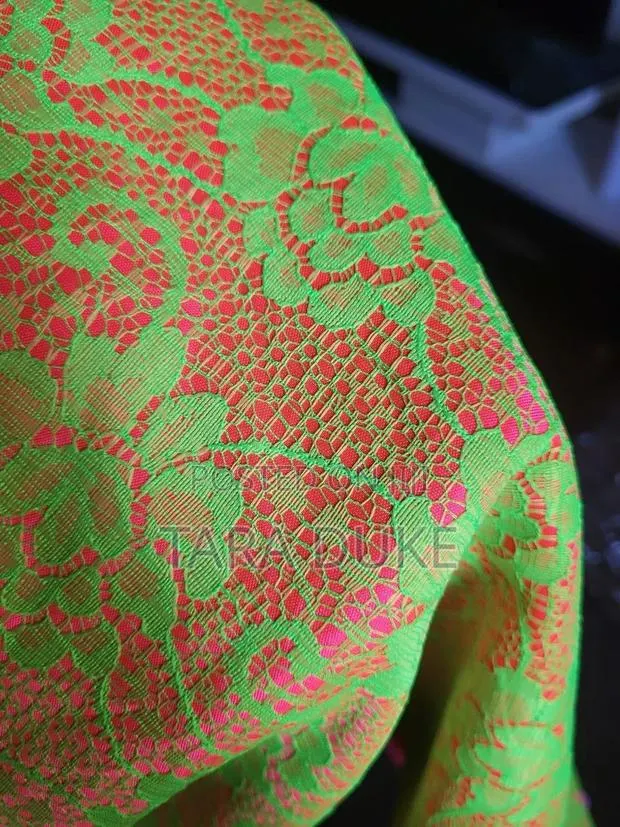 Vibrant Two Tone Floral Lace 4 Yards · Photo 1