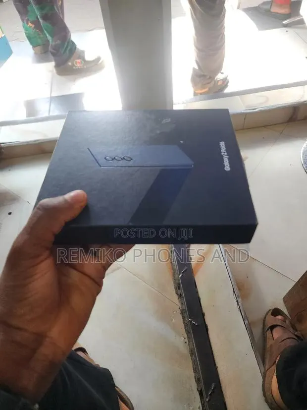 New Samsung Galaxy Z Fold6 256 GB Green · Photo 1