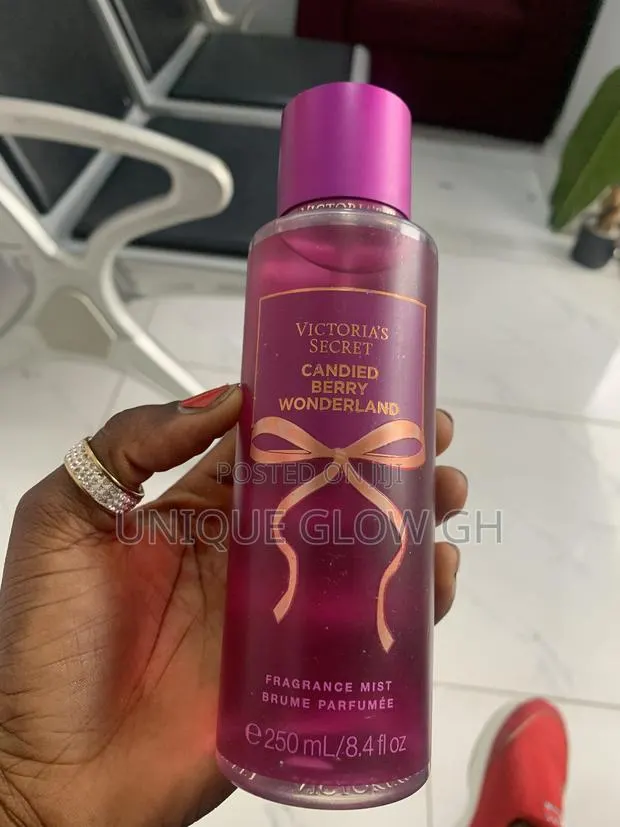 Victoria’S Secret Candied Berry Wonderland Body Splash · Photo 1