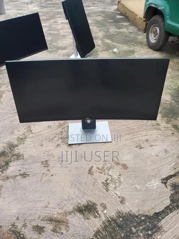 34inchs Dell Curved 3440 X 1440 Pixels Ultrawide Ips Monitor 60hz · Photo 1
