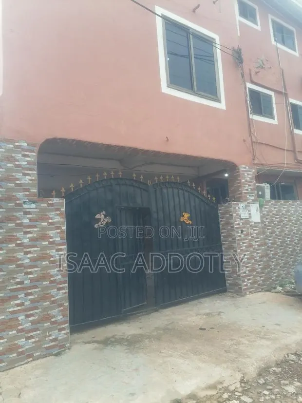 1bdrm Apartment in Chamber And Hall, Baatsona Total for rent · Photo 1
