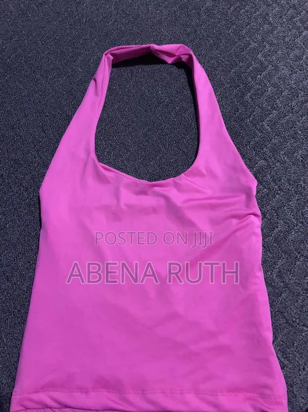 Ladies Halter Neck · Photo 1