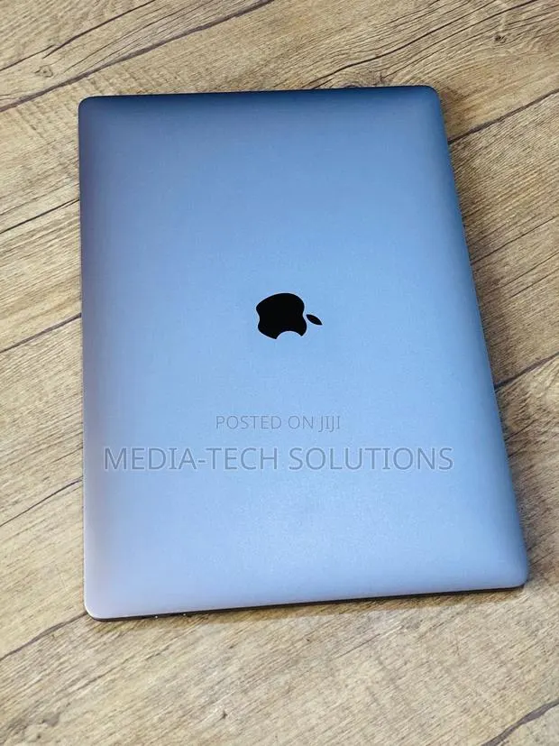Laptop Apple MacBook Pro 2019 32GB Intel Core i9 SSD 1T · Photo 1