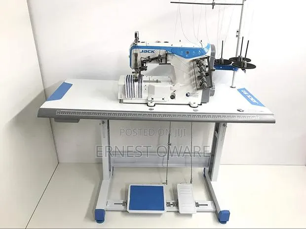 Jack W4 Flatlock Machine · Photo 1