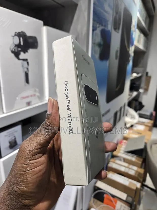 New Google Pixel 11 Pro XL 256 GB Green · Photo 1