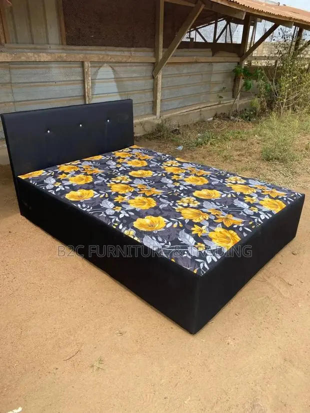 Inbuilt Double Bed · Photo 1