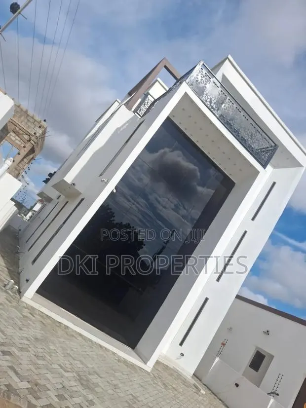 5bdrm House in Dki Properties, East Legon for sale · Photo 1
