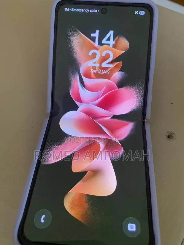 Samsung Z 16 GB Gray · Photo 1
