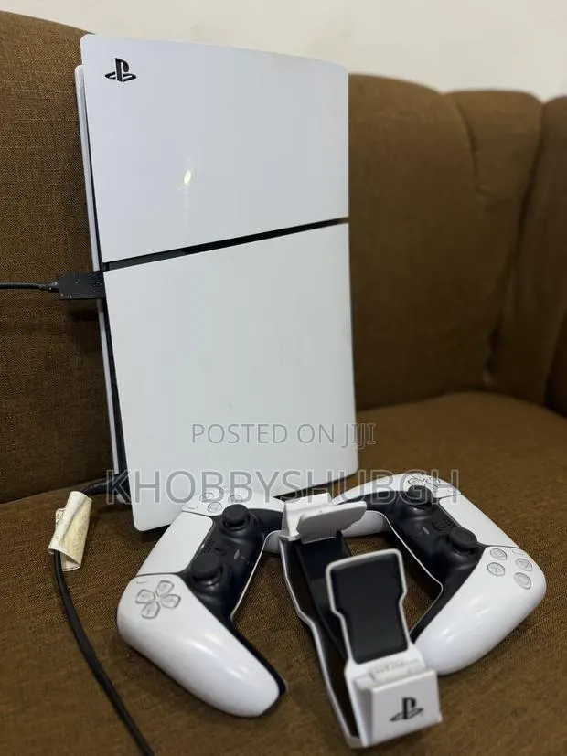 PS5 Slim Digital · Photo 1
