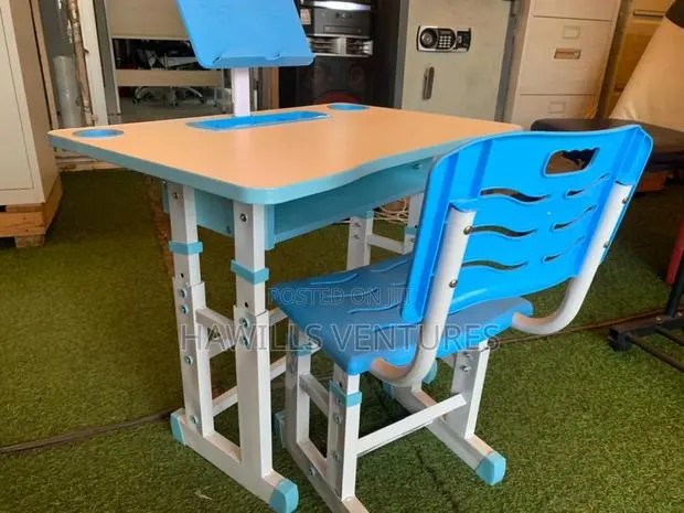 Kid's Learning Table With Chair · Photo 2