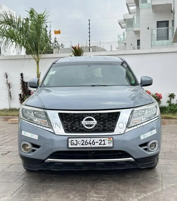 Nissan Pathfinder S 4x4 2013 Gray