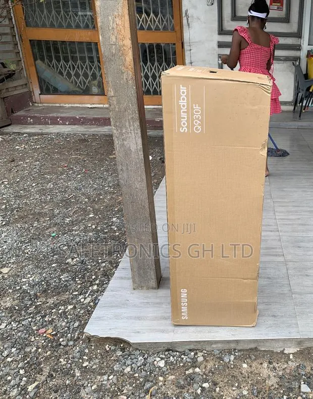 Get Ultra Sleek Q-Series Soundbar Hw-Q930f 9.1.4 Ch Samsung · Photo 1