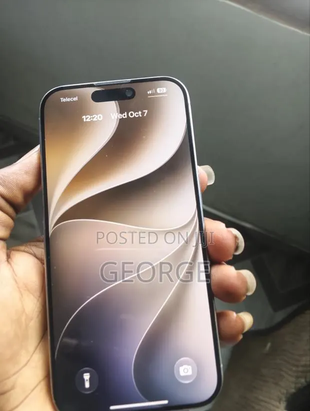 Apple iPhone 15 Pro 256 GB · Photo 1