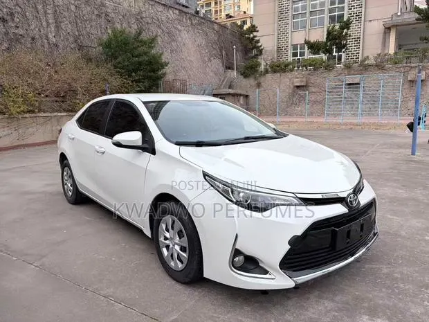 Toyota Levin 2017 White · Photo 1