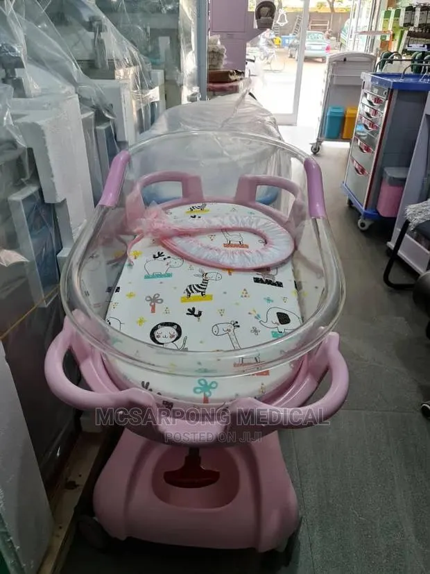 Baby's Cot · Photo 1