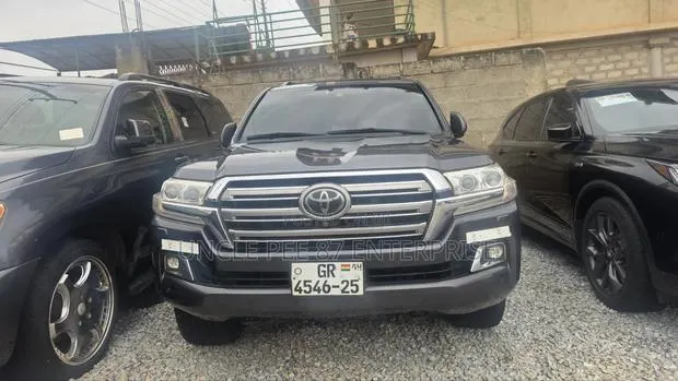 Toyota Land Cruiser 2018 Black · Photo 1