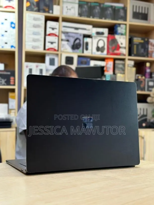 Laptop Microsoft Surface Pro 5 16GB Intel Core i7 SSD 256GB · Photo 1
