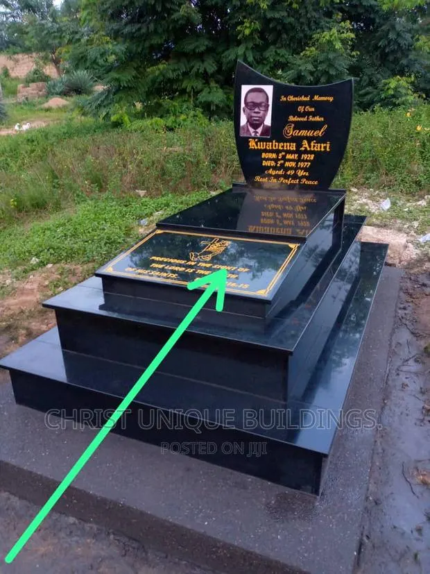 Chris Unique Tomb Specialist, · Photo 1