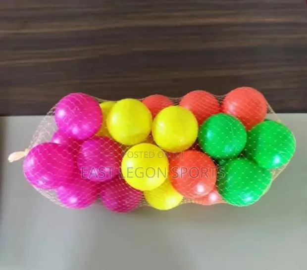 Kids Soft Balls Play Toys Bouncy Castle Pit · Photo 1