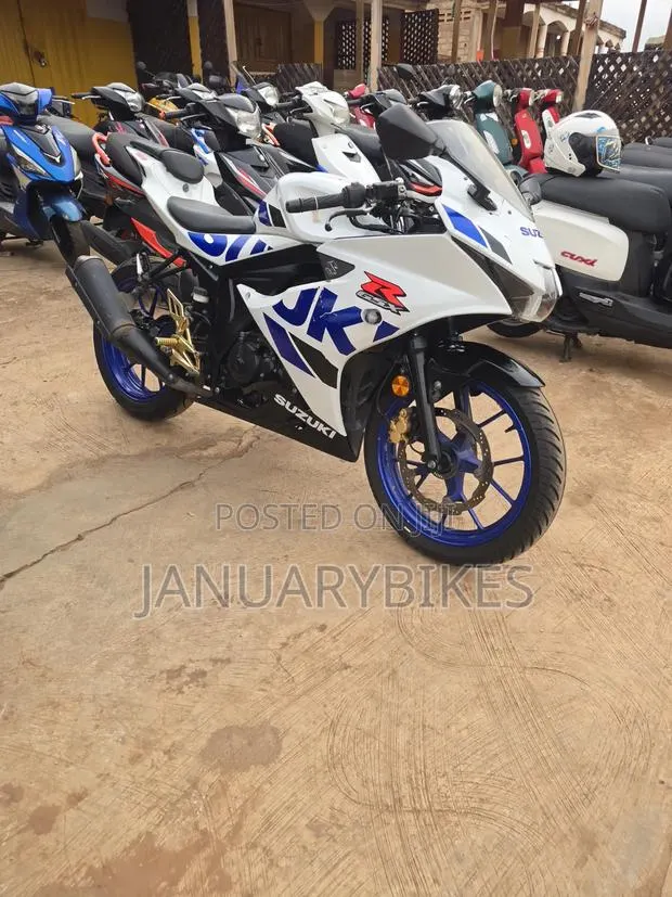 Suzuki GSX-R150 2024 White · Photo 1