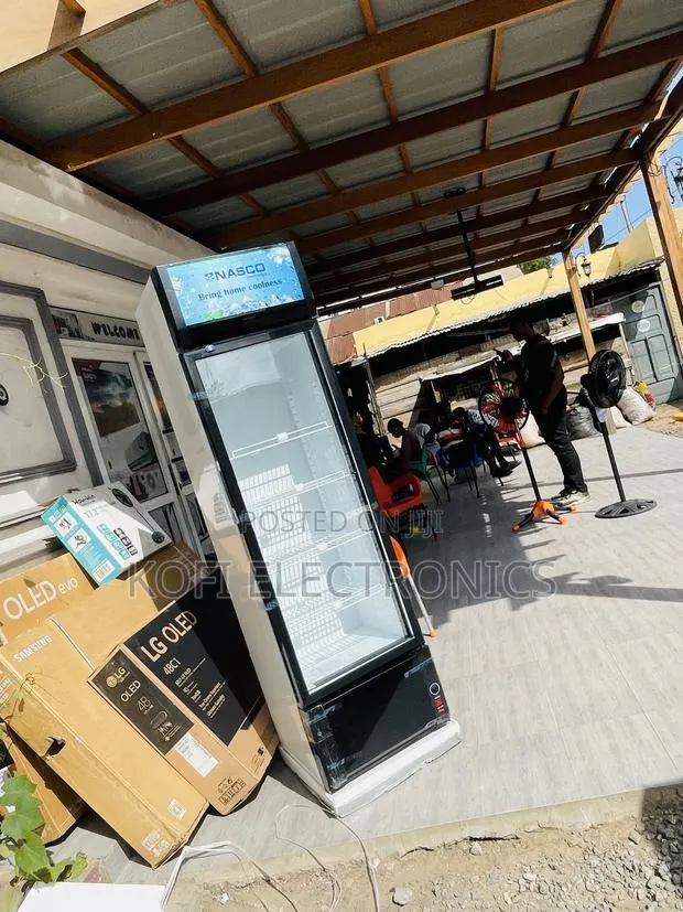 Black Body Nasco 298 LTRS Single Door Display Fridge · Photo 1