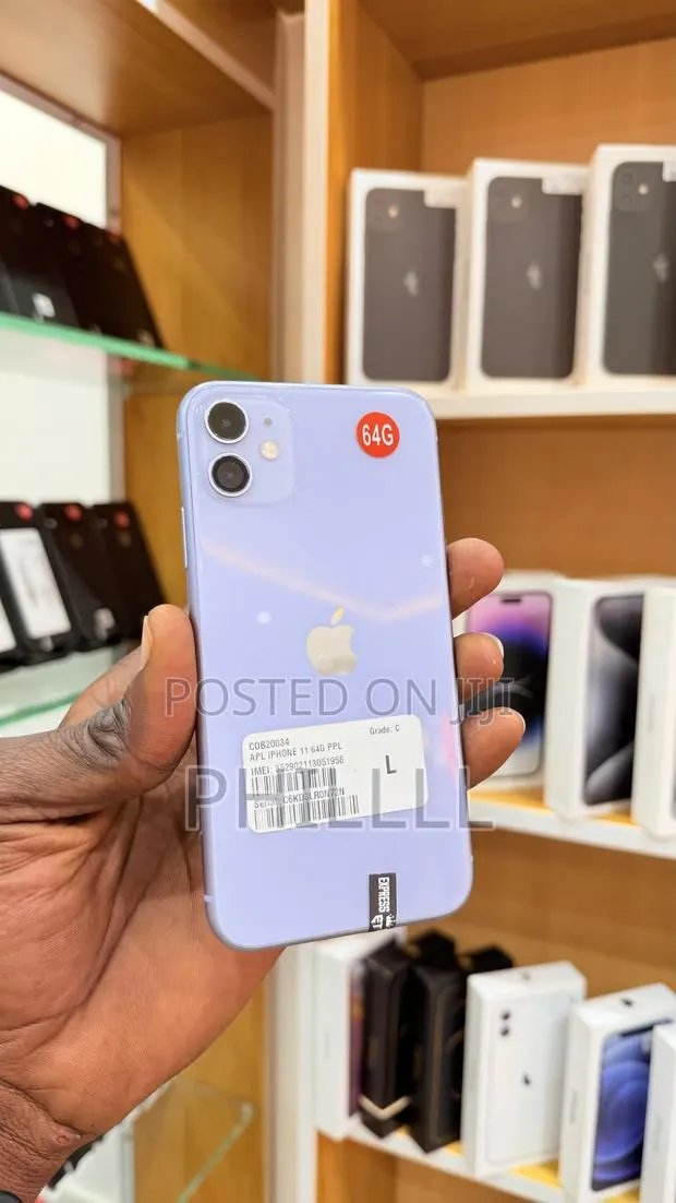Apple iPhone 11 64 GB Purple · Photo 1