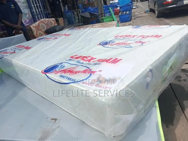10" Foreign Size Mattress - 51" X 79" · Photo 1