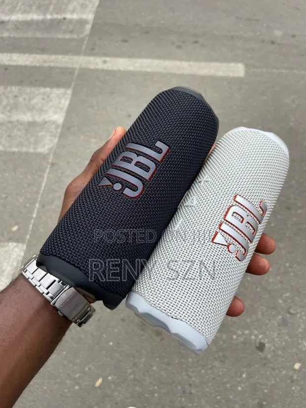JBL Flip 7 Portable Bluetooth Speaker · Photo 1