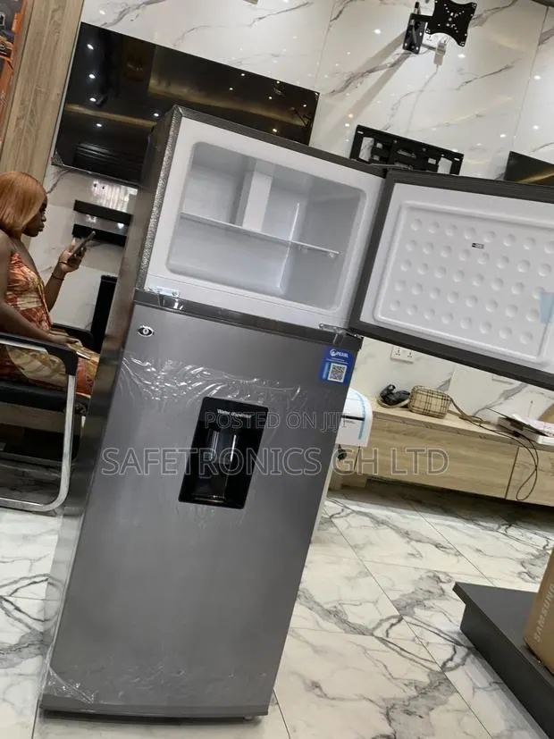 Neatly Sealed Pearl Pf-262tix-1a 165-Liter, Double-Door Top-Freezer · Photo 1