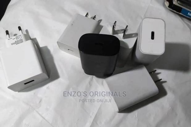 Fast Chargers Quick Charge 3.0 4.0 Phone Tablet Chargers · Photo 1