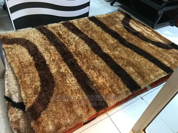 Center Rug · Photo 1