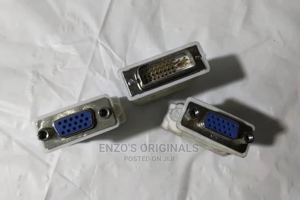 DVI to VGA Adapter · Photo 2
