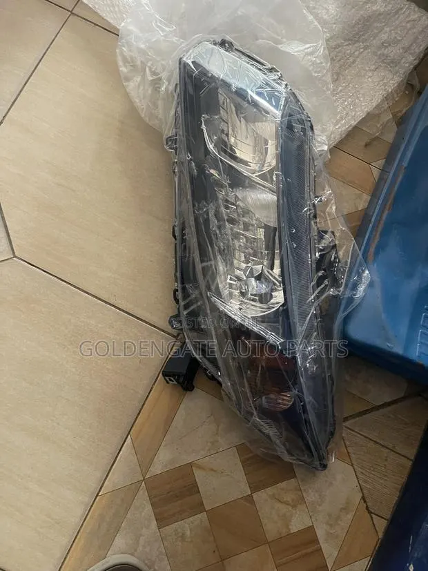 Honda Civic 2012 2013 2014 2015 Headlight · Photo 1