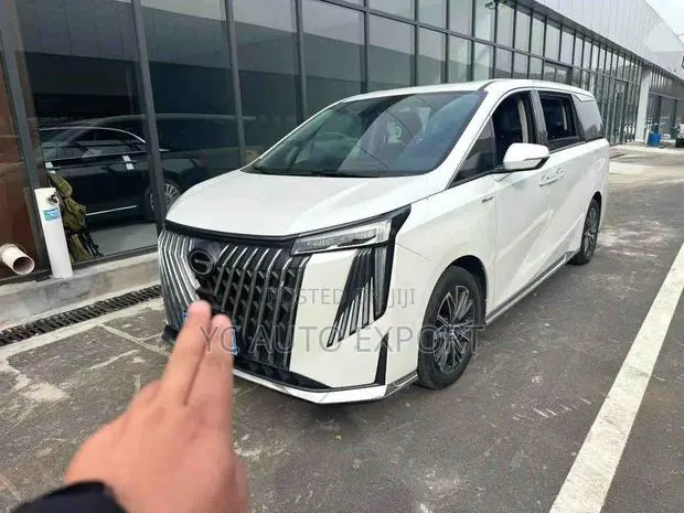 GAC GM8 2024 White · Photo 1