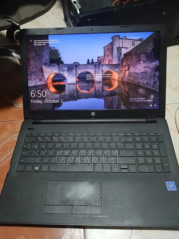 Laptop HP 15-ra003nia 4GB Intel Core i3 SSD 128GB · Photo 1