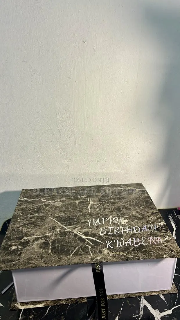 Customized Box · Photo 1
