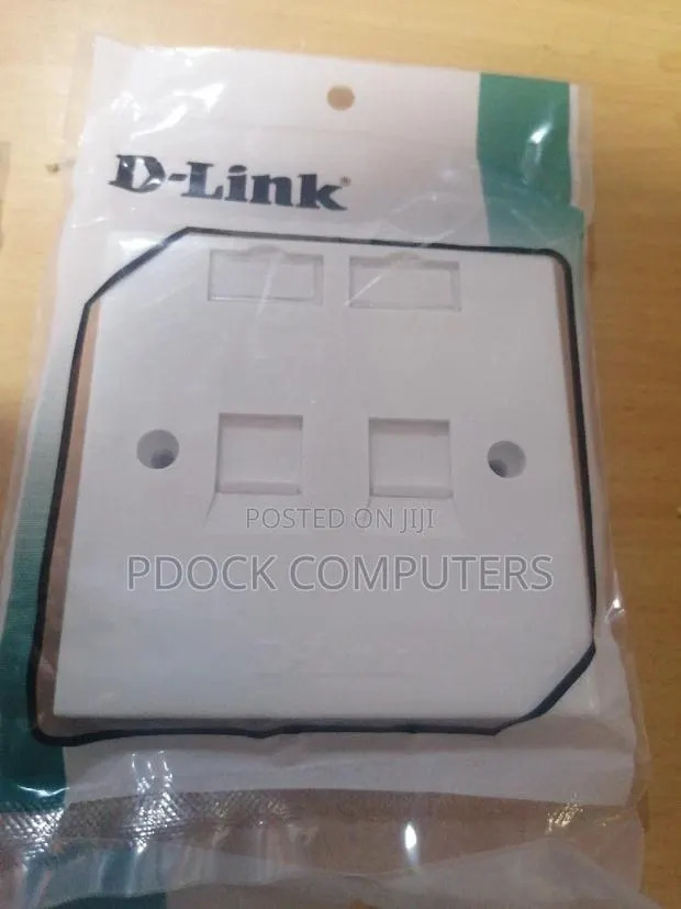 Double Faceplate Withtwo Keystone Jack, Dlink · Photo 1