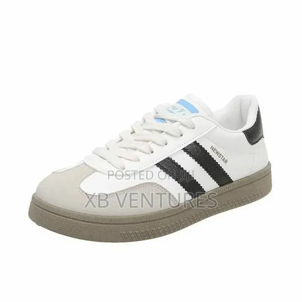 Women's Lace-Up Skate Retro Fashion Sneakers - White/Black · Photo 1