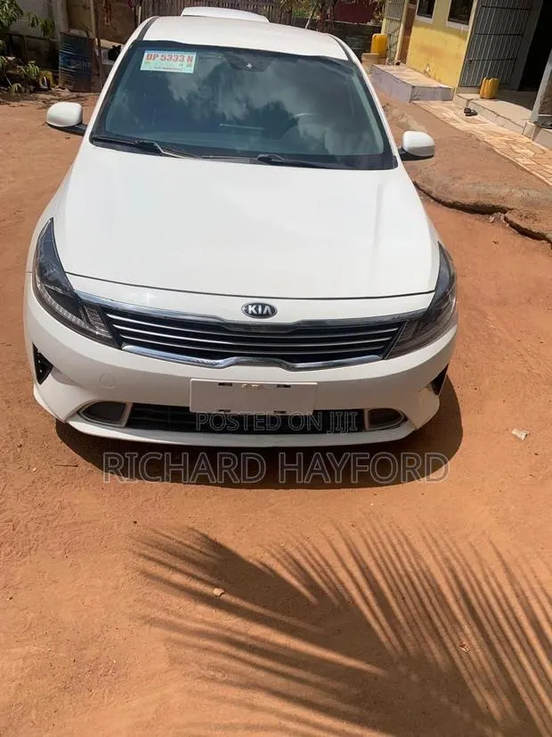 Kia Forte 2020 White · Photo 1