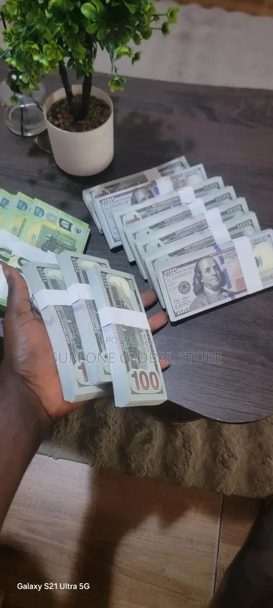 Euro and Dollar Prop · Photo 2
