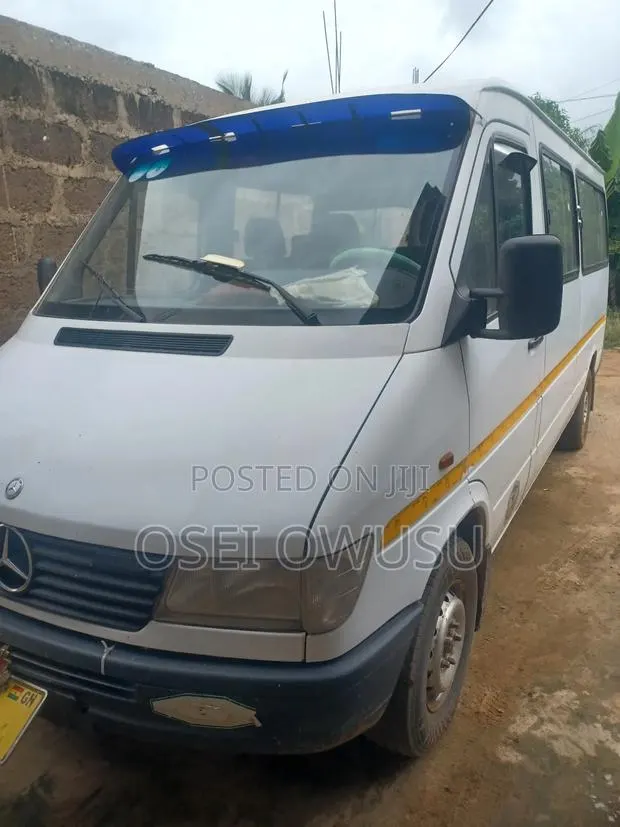 Mercedes-Benz Sprinter 2005 White